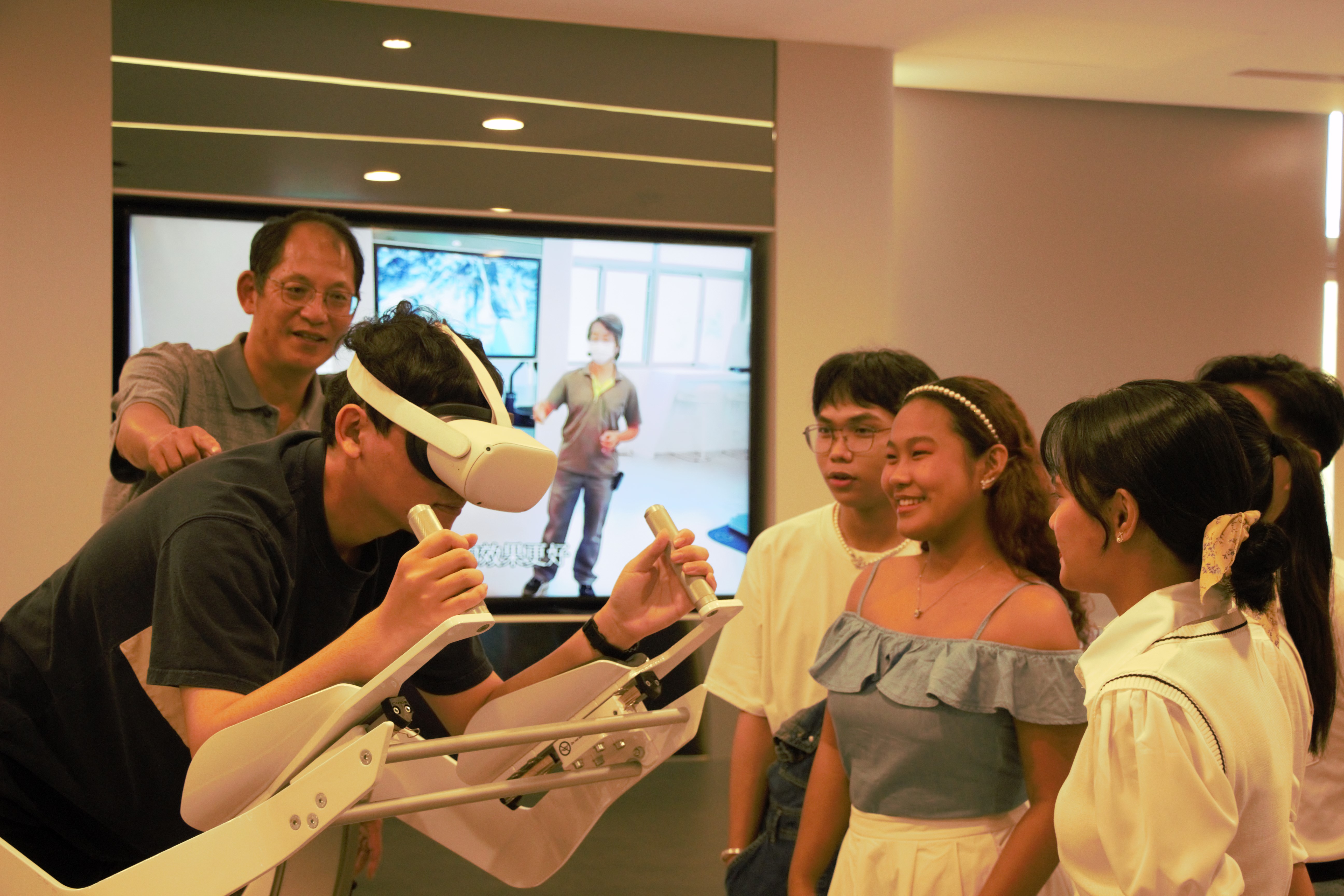 學士專業主視覺